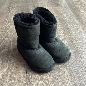 Little girls black Ugg boots Genuine leather outside & genuine sheepskin inside